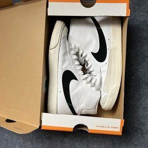 nike blazer size 8